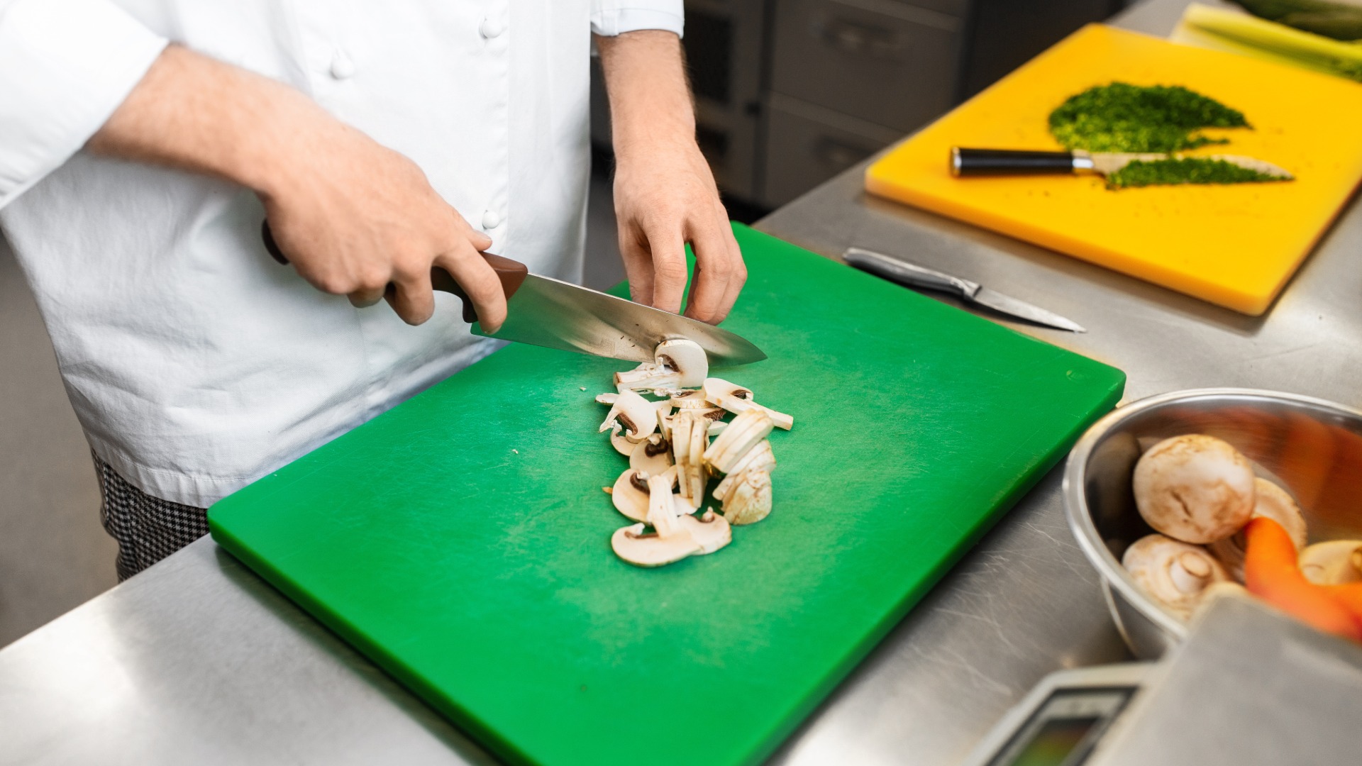 Best cutting board for raw meat