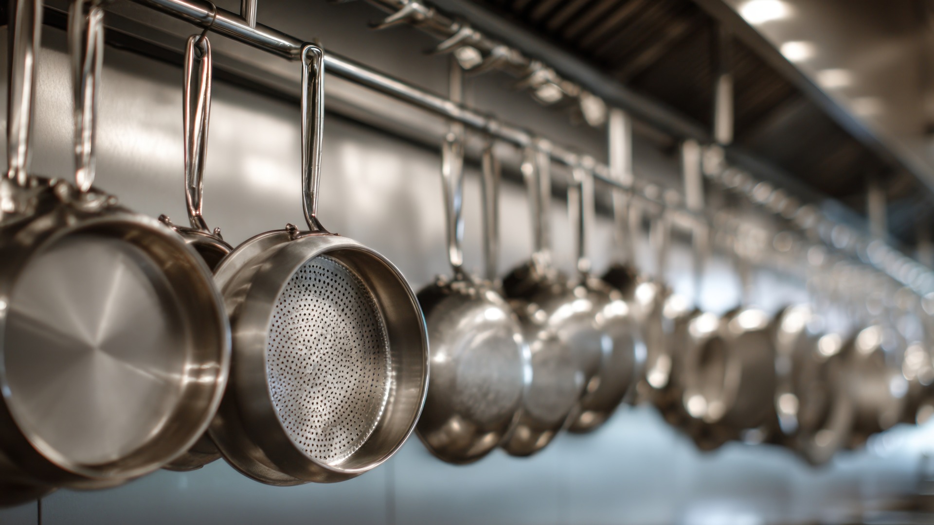 Best Stainless Steel Cookware Set: What Actually Matters